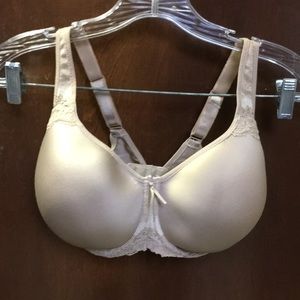 Wacoal bra in a size 34G
